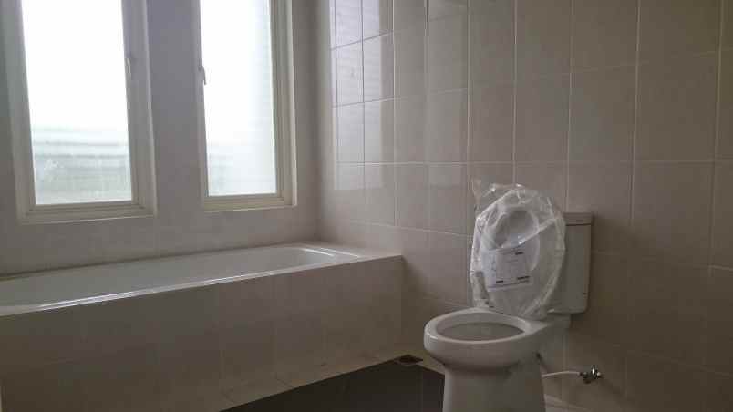 dijual rumah mampang hills