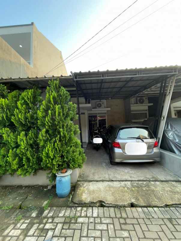 dijual rumah mampang pancoran mas depok