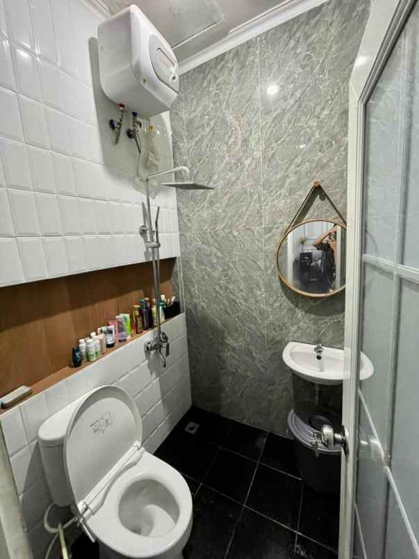 dijual rumah mampang pancoran mas depok