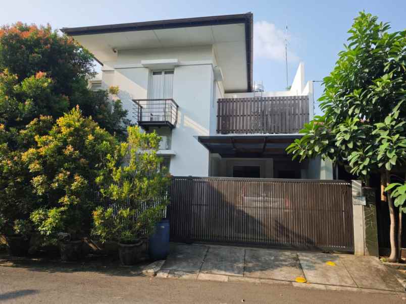 dijual rumah manggarai
