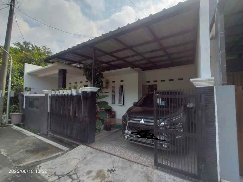 dijual rumah margahayu raya