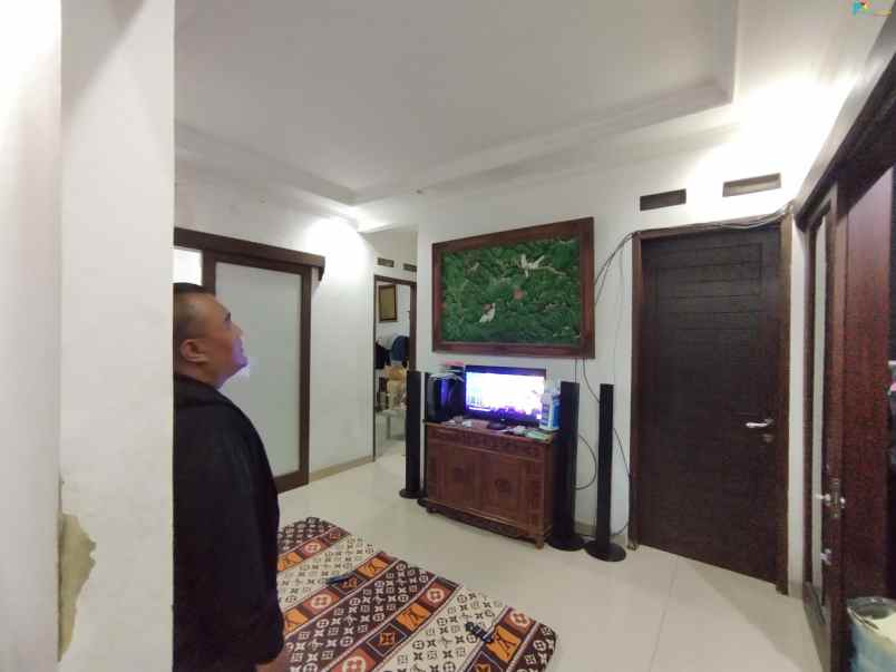 dijual rumah margawangi buahbatu kota
