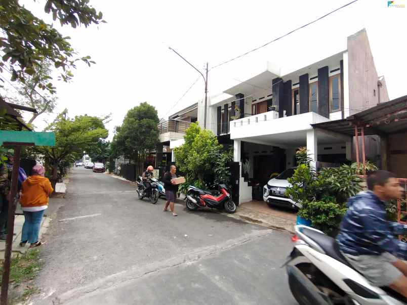 dijual rumah margawangi buahbatu kota