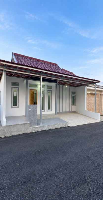 dijual rumah meruyung limo