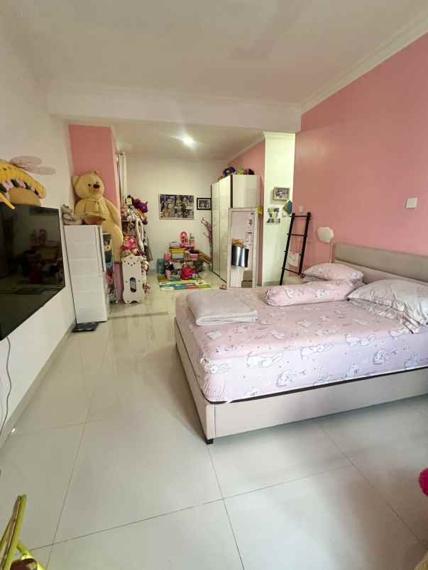 dijual rumah mewah legenda wisata cibubur