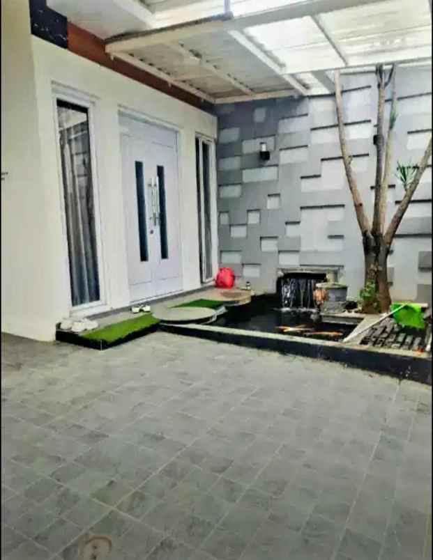 dijual rumah mewah lokasi strategis di bandung