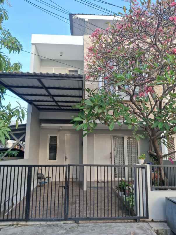 dijual rumah mulyosari