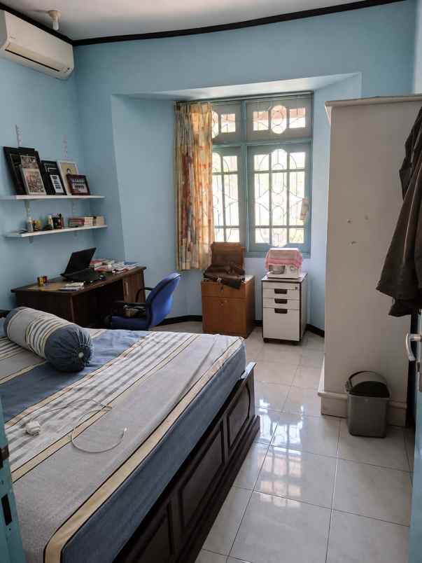 dijual rumah nirwana eksekutif