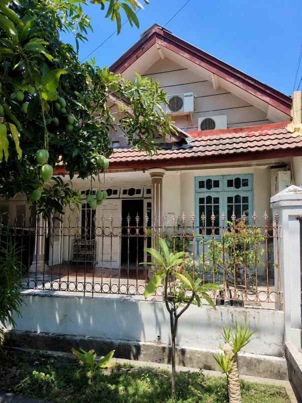 dijual rumah nirwana eksekutif