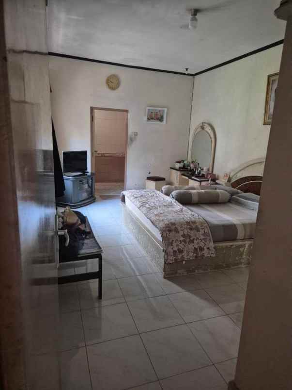 dijual rumah nirwana eksekutif