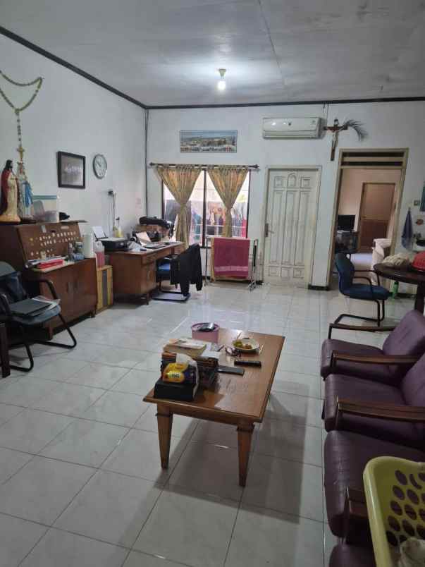 dijual rumah nirwana eksekutif