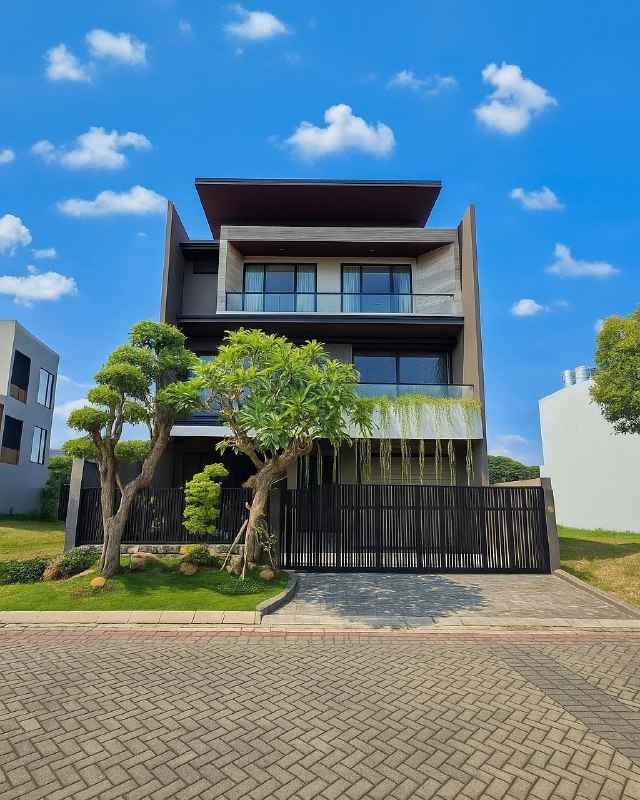 dijual rumah north emerald mansion