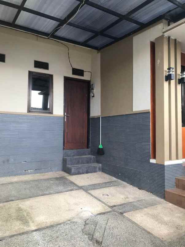 dijual rumah oro oro ombo