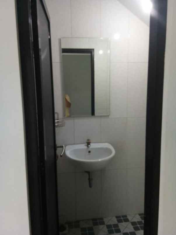 dijual rumah pakuwon city griya asri