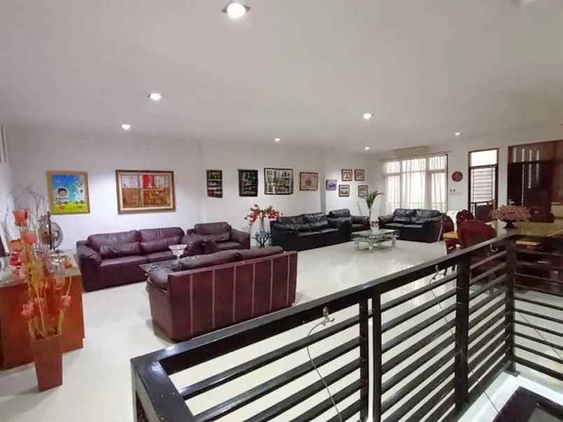 dijual rumah palmerah jakarta barat