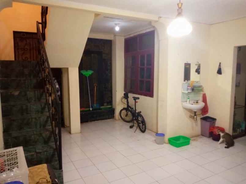 dijual rumah pamulang estate jl anggur