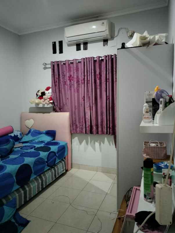 dijual rumah paninggilan