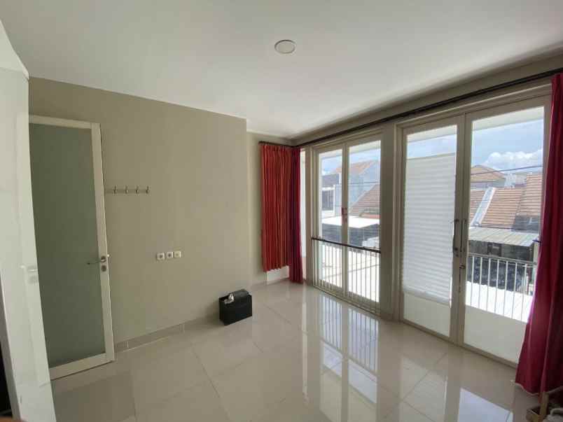 dijual rumah pantai mentari