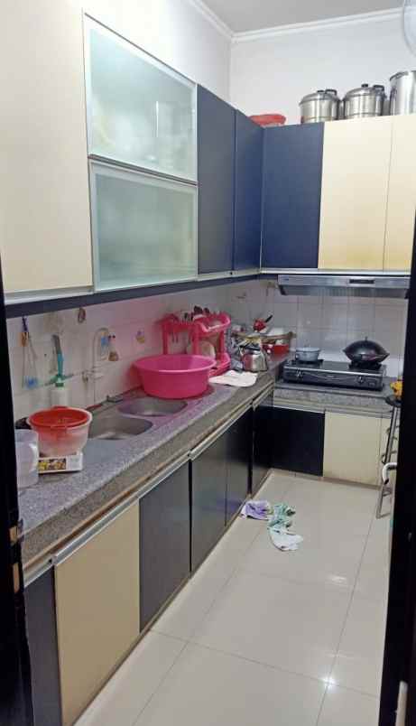 dijual rumah pantai mentari