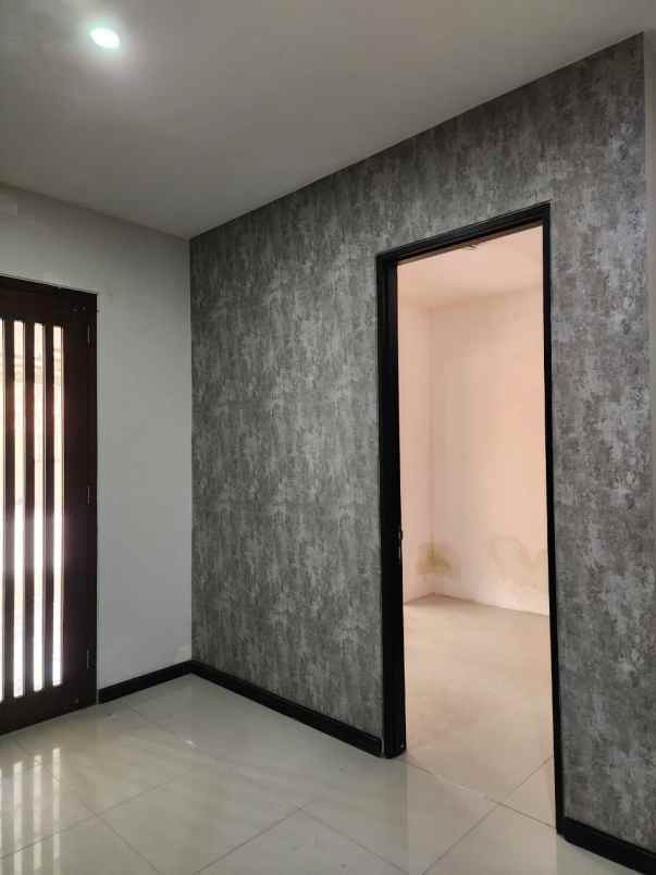 dijual rumah pantai mentari