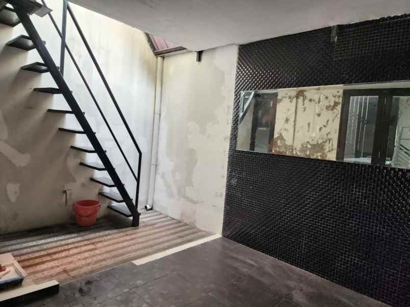 dijual rumah pantai mentari