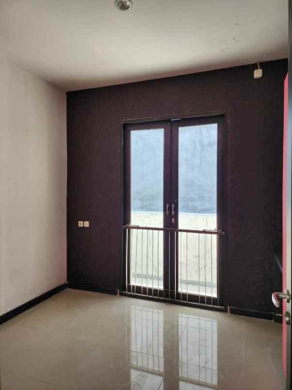 dijual rumah pantai mentari
