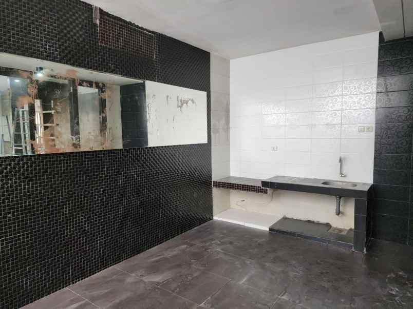 dijual rumah pantai mentari