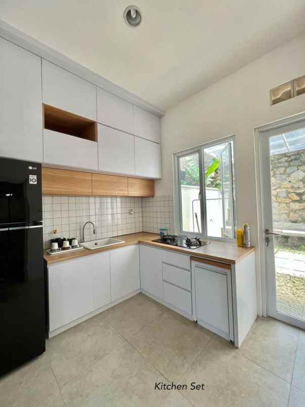 dijual rumah parongpong