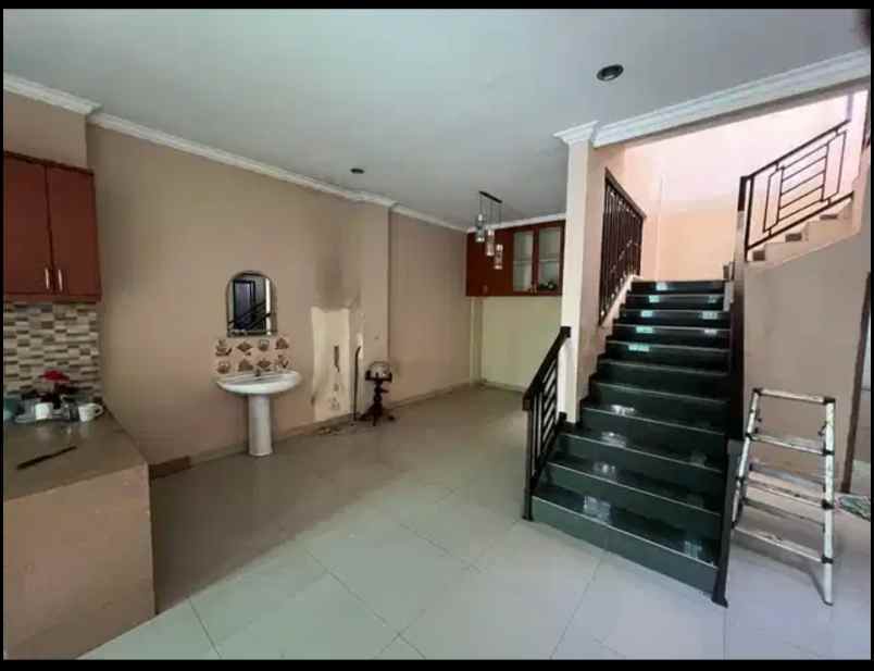 dijual rumah pekayon