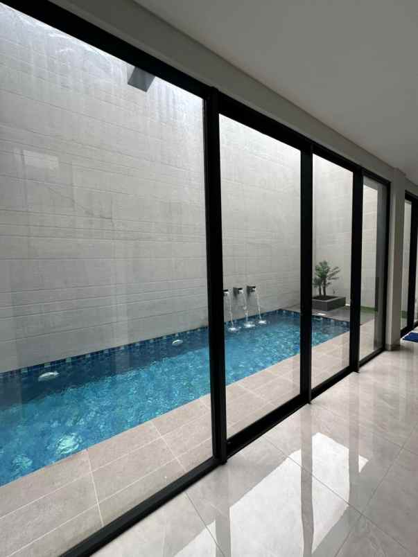 dijual rumah pelican hill citraland