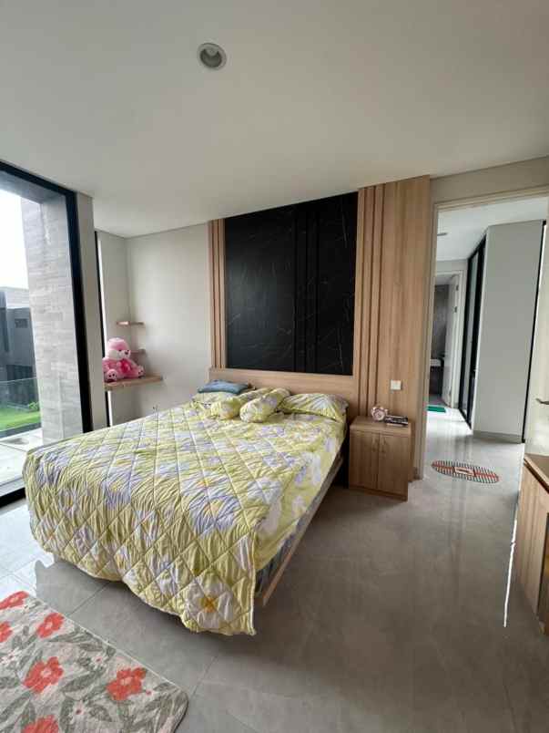 dijual rumah pelican hill citraland