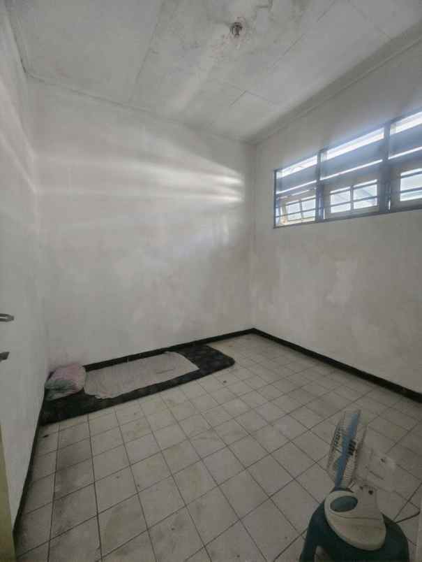 dijual rumah permai waru