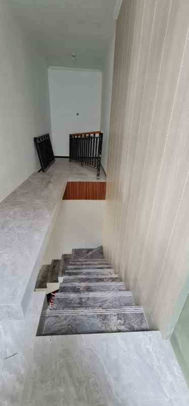 dijual rumah permata bintaro