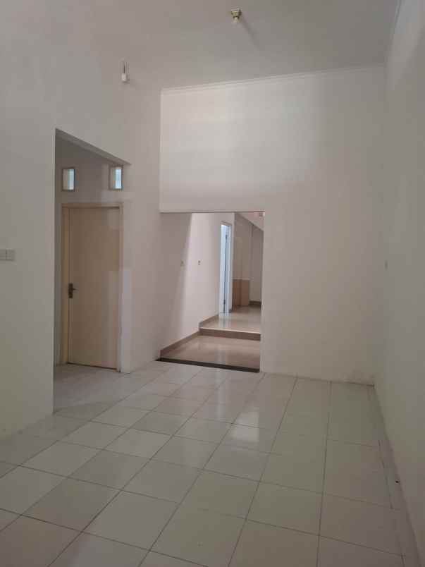 dijual rumah permata legenda 3 padurenan