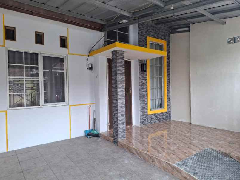 dijual rumah permata legenda 3 padurenan