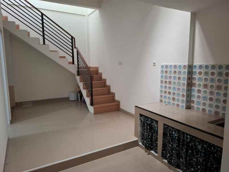 dijual rumah permata legenda 3 padurenan