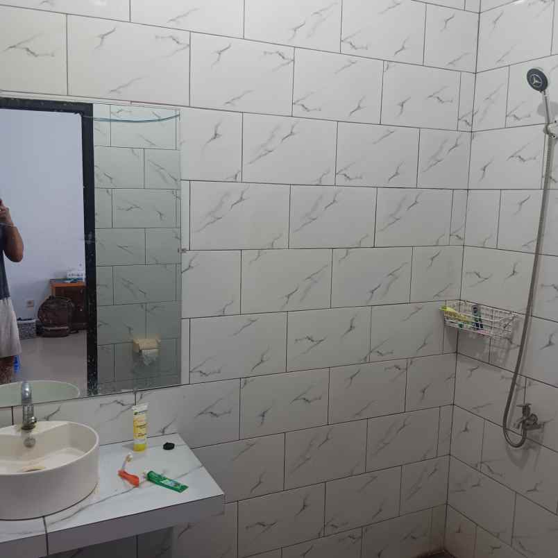 dijual rumah perum bukit rivaria