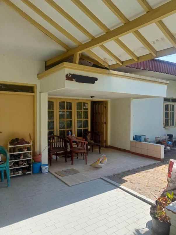 dijual rumah perum kutisari indah