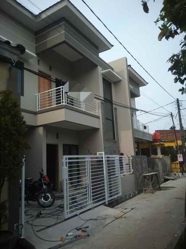 dijual rumah perumahan galaxy bekasi