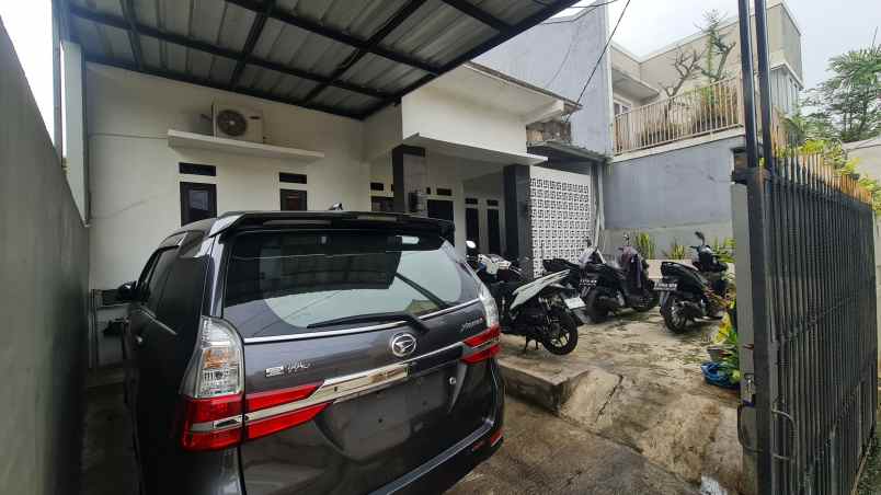 dijual rumah perumahan lembah pinus