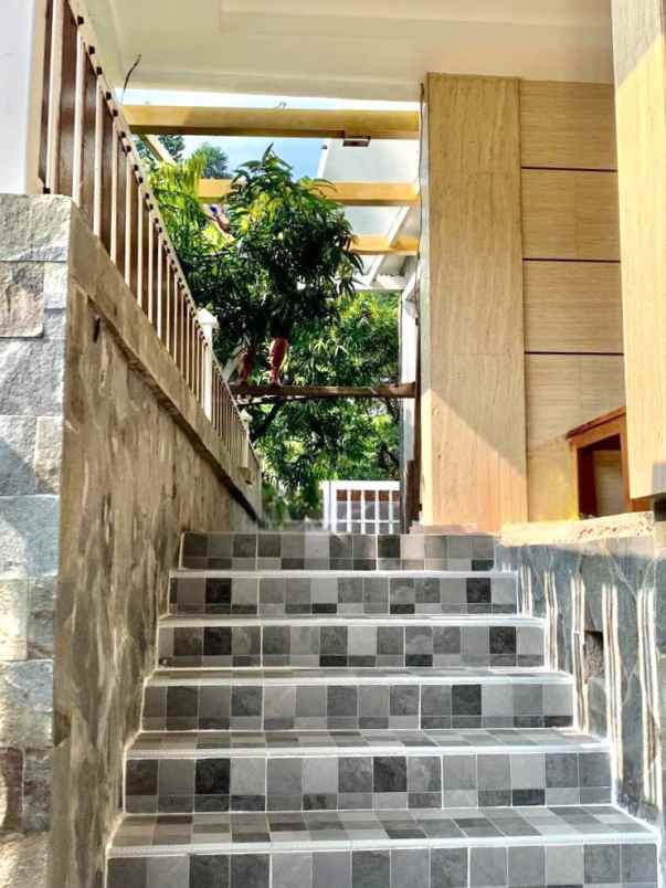 dijual rumah perumahan malaka country