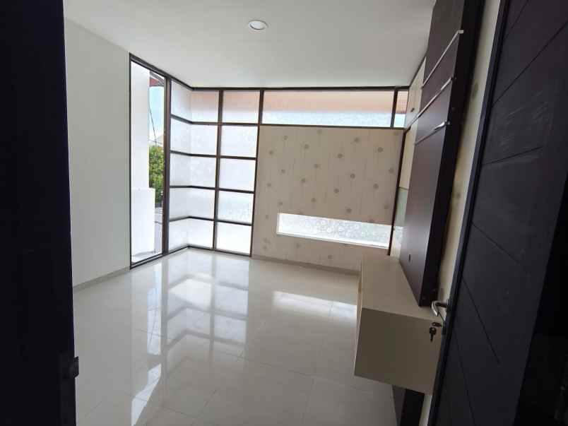 dijual rumah perumahan pantai mentari