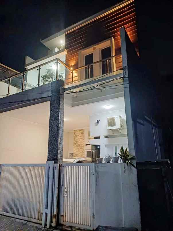 dijual rumah perumahan puri kranji regency