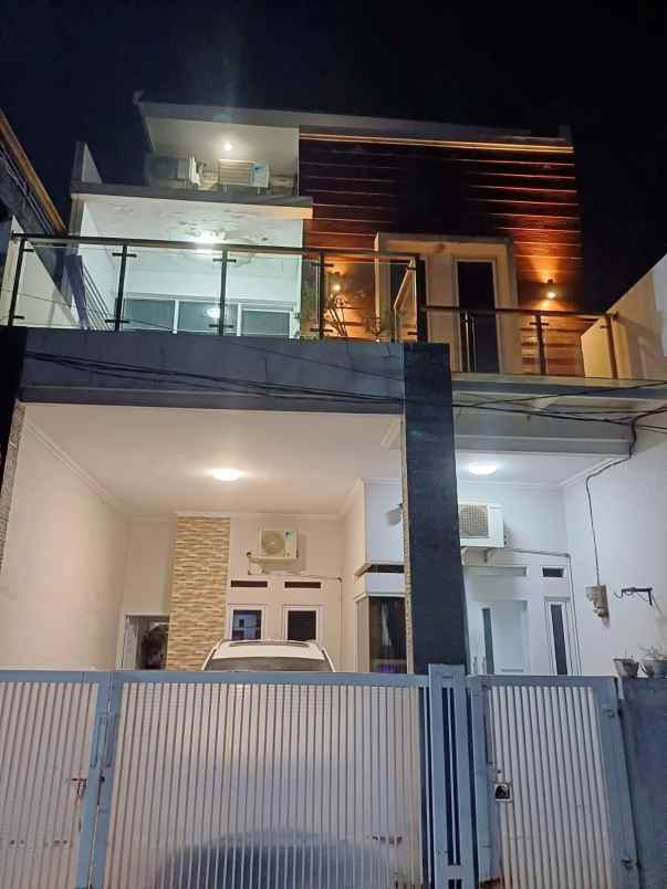 dijual rumah perumahan puri kranji regency