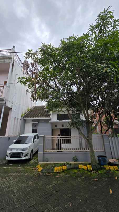 dijual rumah perumahan tirtasani