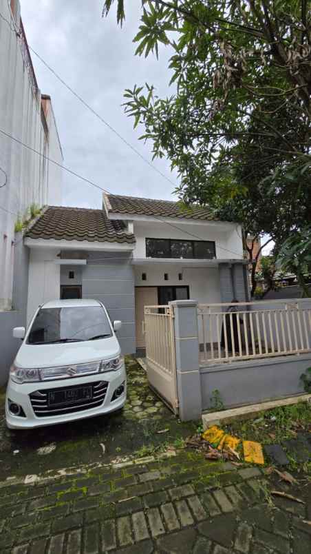 dijual rumah perumahan tirtasani