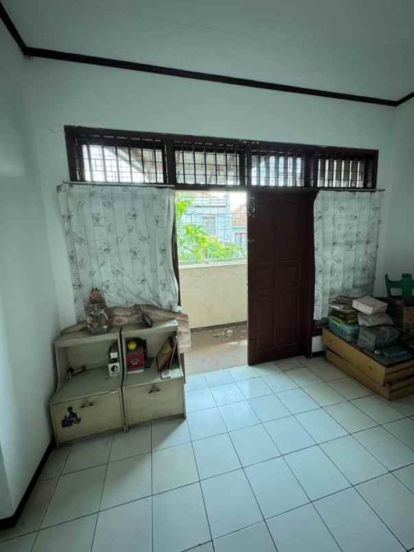 dijual rumah perumahan villa kalijudan