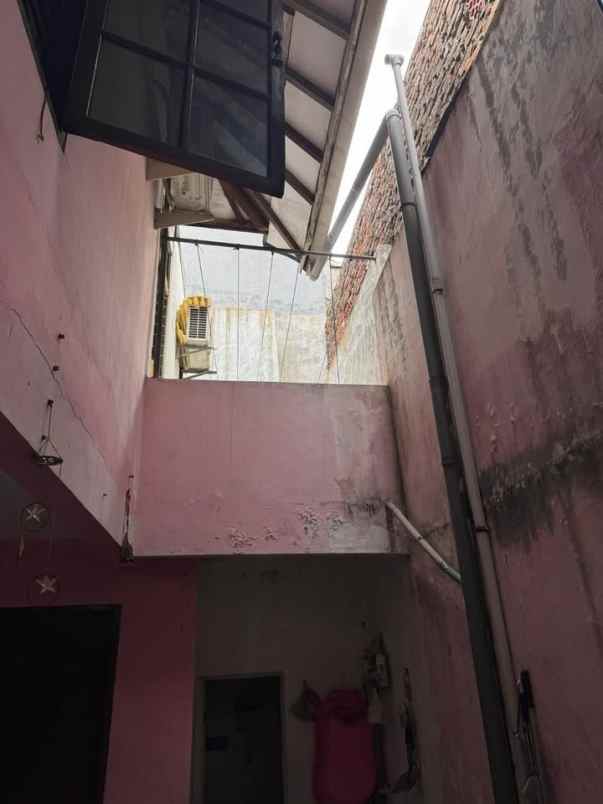 dijual rumah perumahan villa kalijudan