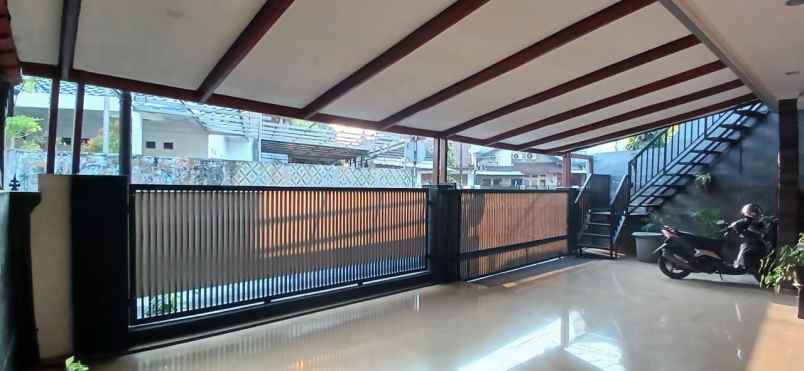 dijual rumah petogogan