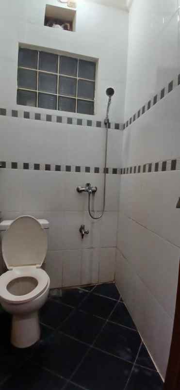 dijual rumah petogogan